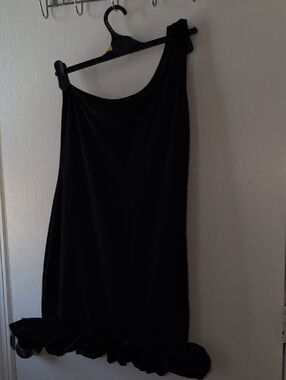 Black One-Shoulder Ruffle-Hem Dress